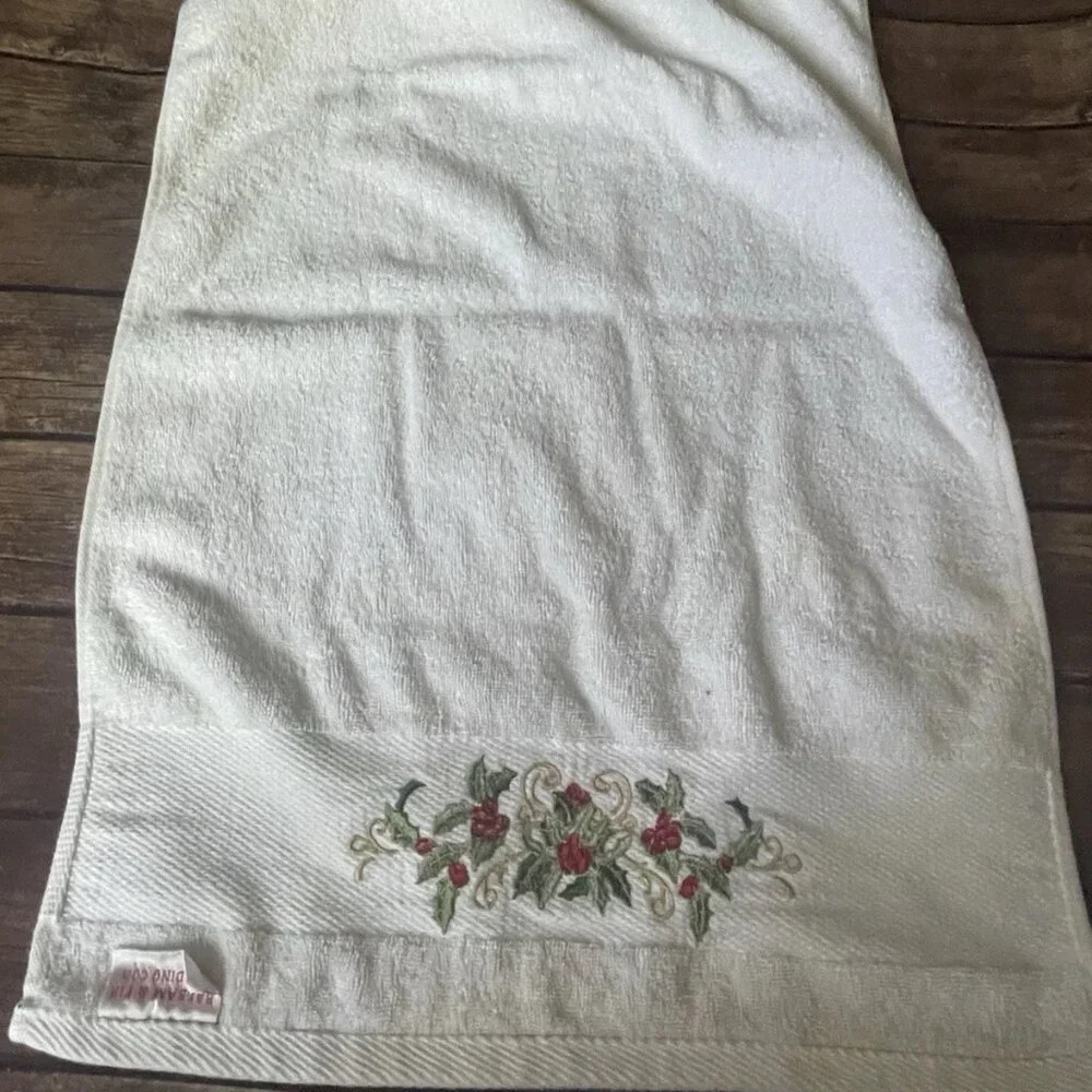 Balsam & Fir Trading Company Christmas Hand Towel
